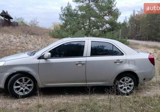 Сірий Джилі МК, об'ємом двигуна 1.5 л та пробігом 428 тис. км за 1900 $, фото 5 на Automoto.ua