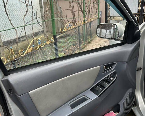 Серый Джили МК, объемом двигателя 1.59 л и пробегом 103 тыс. км за 3800 $, фото 12 на Automoto.ua