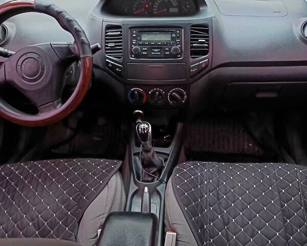 Джилі МК 2012 у Шостке на Automoto.ua Сірий Джилі МК, об'ємом двигуна 1.5 л та пробігом 154 тис. км за 2150 $, фото 3 на Automoto.ua