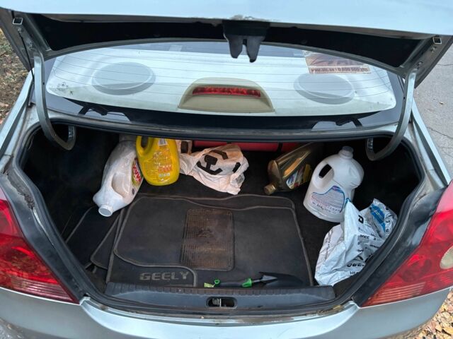 Серый Джили МК, объемом двигателя 1.5 л и пробегом 62 тыс. км за 4337 $, фото 2 на Automoto.ua