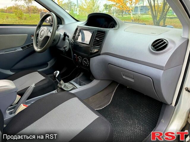 Серый Джили МК, объемом двигателя 1.5 л и пробегом 135 тыс. км за 2600 $, фото 9 на Automoto.ua