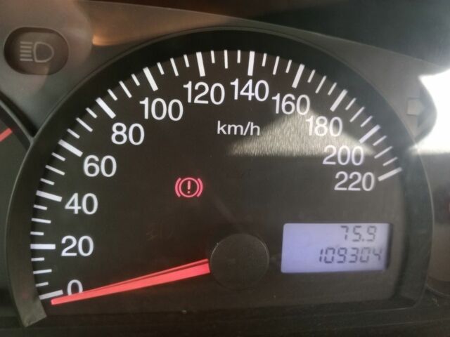 Серый Джили МК, объемом двигателя 1.5 л и пробегом 109 тыс. км за 2400 $, фото 7 на Automoto.ua