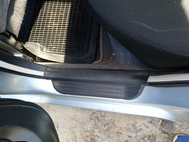 Серый Джили МК, объемом двигателя 1.5 л и пробегом 109 тыс. км за 2400 $, фото 6 на Automoto.ua