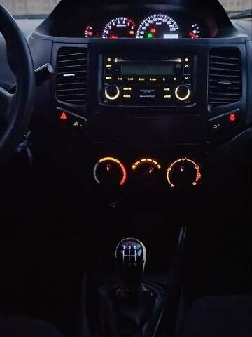 Джилі МК 2012 у Дніпро (Дніпропетровську) на Automoto.ua Сірий Джилі МК, об'ємом двигуна 1.5 л та пробігом 105 тис. км за 3000 $, фото 1 на Automoto.ua