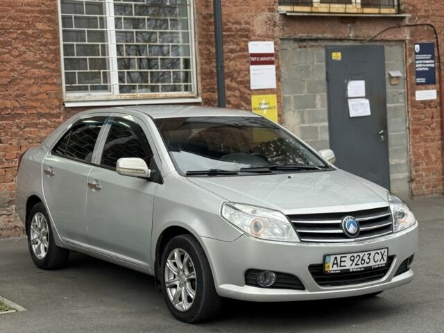 Серый Джили МК, объемом двигателя 1.5 л и пробегом 103 тыс. км за 2100 $, фото 2 на Automoto.ua