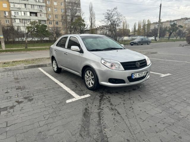 Серый Джили МК, объемом двигателя 1.5 л и пробегом 200 тыс. км за 1800 $, фото 3 на Automoto.ua