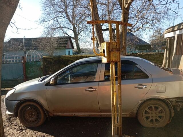 Серый Джили МК, объемом двигателя 1.5 л и пробегом 250 тыс. км за 710 $, фото 4 на Automoto.ua