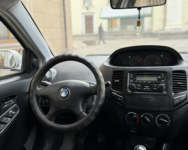 Сірий Джилі МК, об'ємом двигуна 1.59 л та пробігом 139 тис. км за 2150 $, фото 10 на Automoto.ua