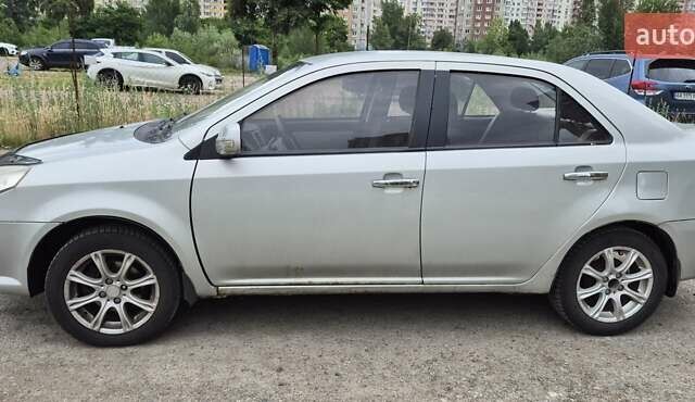 Сірий Джилі МК, об'ємом двигуна 1.59 л та пробігом 133 тис. км за 2400 $, фото 4 на Automoto.ua