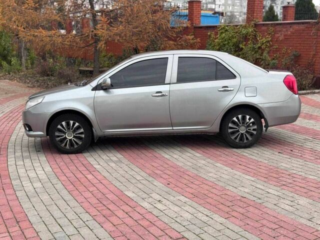 Серый Джили МК, объемом двигателя 1.5 л и пробегом 86 тыс. км за 1550 $, фото 3 на Automoto.ua