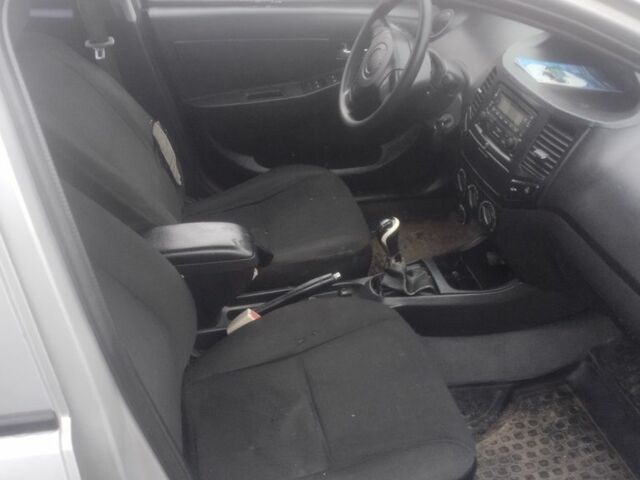 Серый Джили МК, объемом двигателя 1.5 л и пробегом 350 тыс. км за 1509 $, фото 3 на Automoto.ua