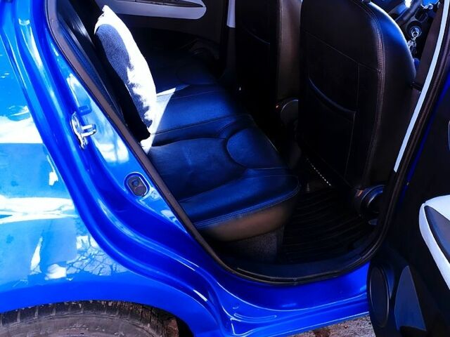 Синий Джили МК, объемом двигателя 1.5 л и пробегом 110 тыс. км за 2700 $, фото 2 на Automoto.ua