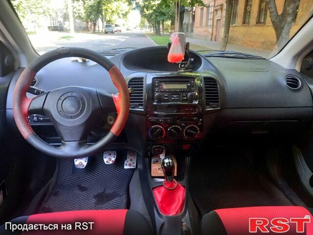 Оранжевый Джили МК, объемом двигателя 1.5 л и пробегом 92 тыс. км за 3500 $, фото 3 на Automoto.ua