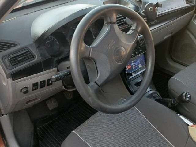 Помаранчевий Джилі МК, об'ємом двигуна 1.5 л та пробігом 200 тис. км за 1200 $, фото 3 на Automoto.ua