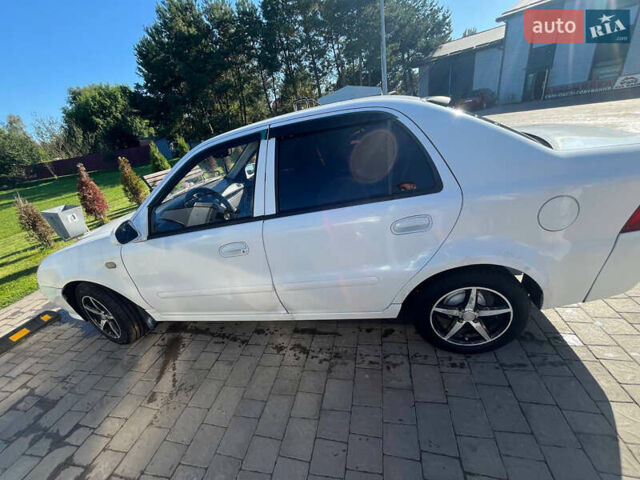 Белый Джили МР, объемом двигателя 1.5 л и пробегом 240 тыс. км за 1200 $, фото 4 на Automoto.ua