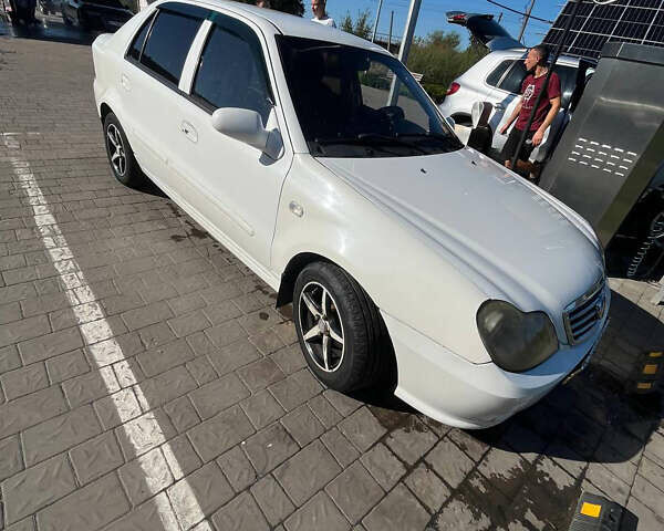 Белый Джили МР, объемом двигателя 1.5 л и пробегом 240 тыс. км за 1200 $, фото 8 на Automoto.ua