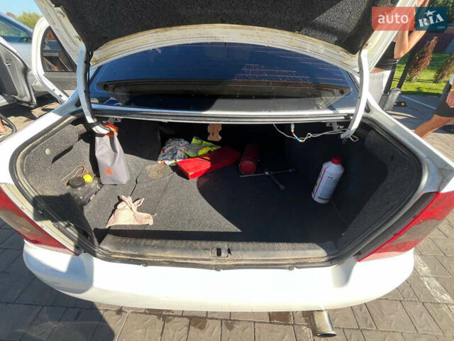 Белый Джили МР, объемом двигателя 1.5 л и пробегом 240 тыс. км за 1200 $, фото 10 на Automoto.ua