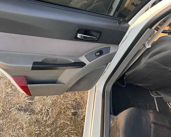 Белый Джили МР, объемом двигателя 1.5 л и пробегом 145 тыс. км за 2100 $, фото 4 на Automoto.ua