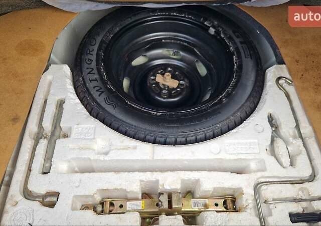 Джилі МР 2009 у Харкові на Automoto.ua Білий Джилі МР, об'ємом двигуна 1.5 л та пробігом 35 тис. км за 2800 $, фото 20 на Automoto.ua