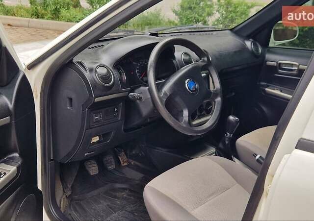 Джилі МР 2009 у Харкові на Automoto.ua Білий Джилі МР, об'ємом двигуна 1.5 л та пробігом 35 тис. км за 2800 $, фото 12 на Automoto.ua