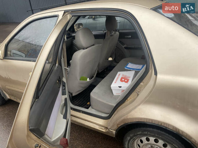 Бежевый Джили МР, объемом двигателя 1.5 л и пробегом 263 тыс. км за 750 $, фото 6 на Automoto.ua