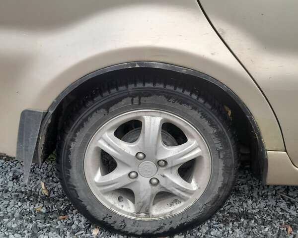 Бежевый Джили МР, объемом двигателя 1.5 л и пробегом 160 тыс. км за 2000 $, фото 3 на Automoto.ua