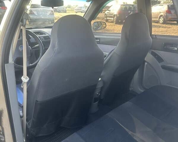 Желтый Джили МР, объемом двигателя 1.5 л и пробегом 137 тыс. км за 1700 $, фото 5 на Automoto.ua