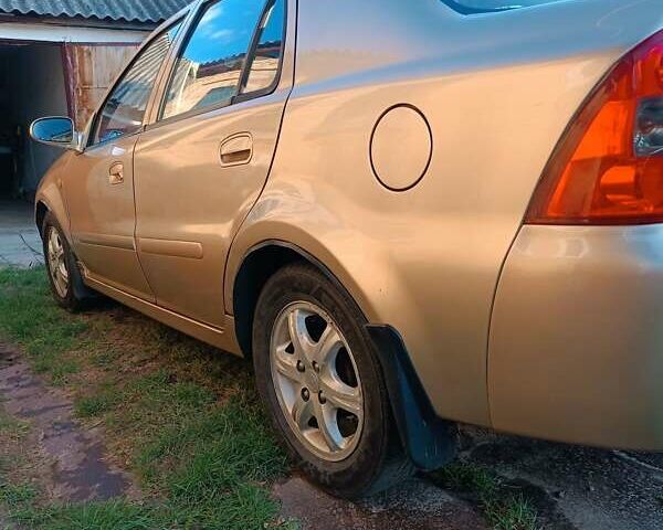 Желтый Джили МР, объемом двигателя 1.5 л и пробегом 186 тыс. км за 2100 $, фото 3 на Automoto.ua