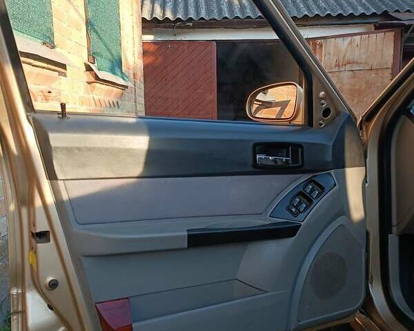 Желтый Джили МР, объемом двигателя 1.5 л и пробегом 186 тыс. км за 2100 $, фото 14 на Automoto.ua