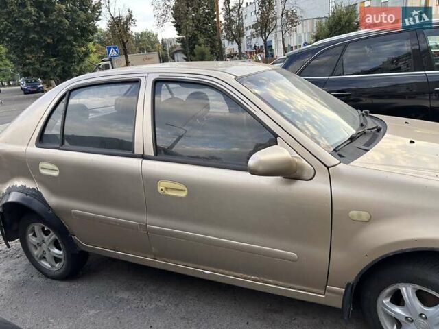 Жовтий Джилі МР, об'ємом двигуна 1.5 л та пробігом 300 тис. км за 1250 $, фото 2 на Automoto.ua