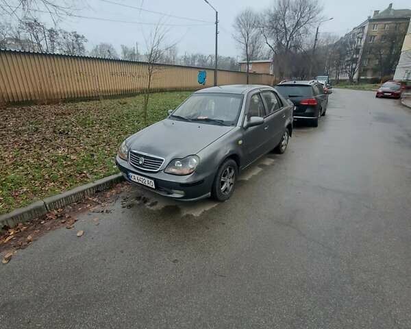 Серый Джили МР, объемом двигателя 1.5 л и пробегом 150 тыс. км за 1950 $, фото 1 на Automoto.ua