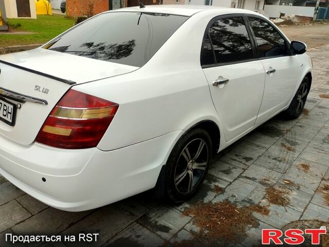 Белый Джили Мапл, объемом двигателя 1.8 л и пробегом 26700 тыс. км за 2000 $, фото 6 на Automoto.ua