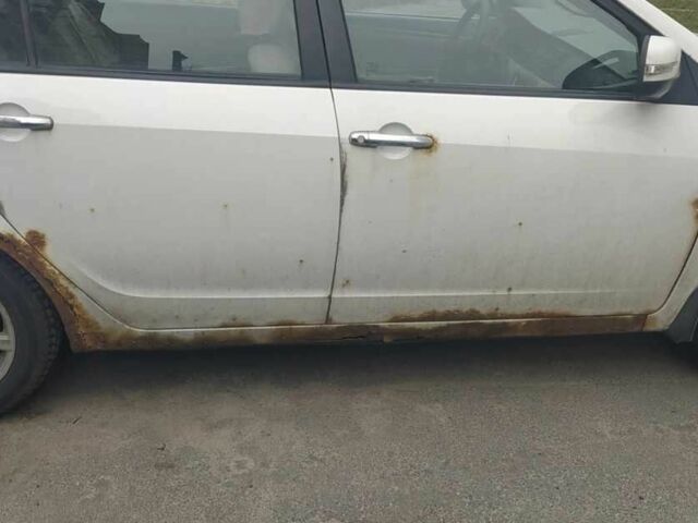 Білий Джилі Мапл, об'ємом двигуна 2 л та пробігом 254 тис. км за 1820 $, фото 1 на Automoto.ua