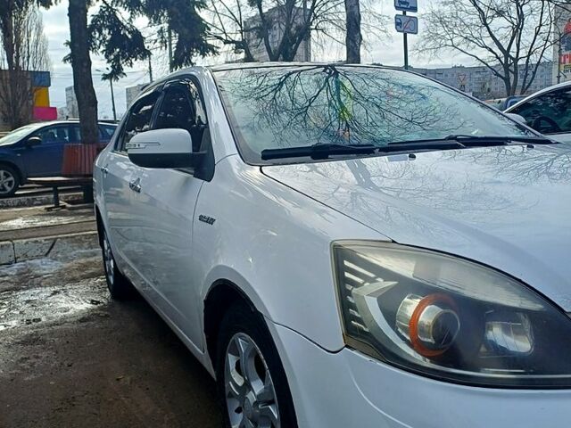 Белый Джили Мапл, объемом двигателя 1.8 л и пробегом 186 тыс. км за 3499 $, фото 2 на Automoto.ua