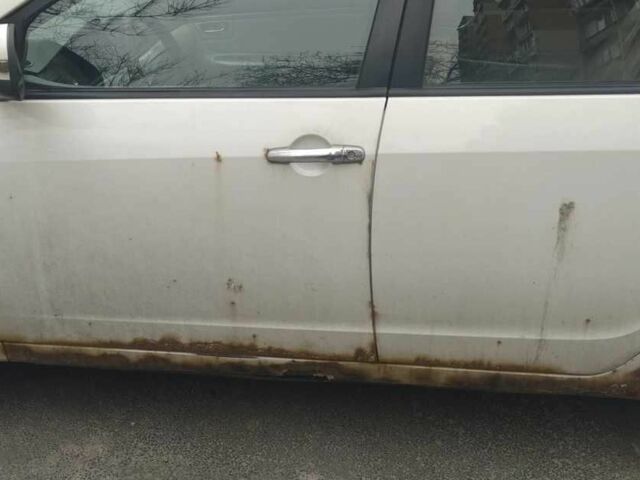 Білий Джилі Мапл, об'ємом двигуна 2 л та пробігом 254 тис. км за 1820 $, фото 2 на Automoto.ua