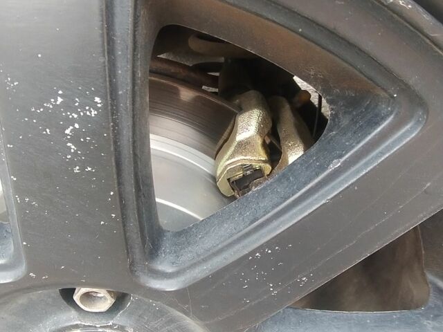 Сірий Джилі Мапл, об'ємом двигуна 1.8 л та пробігом 168 тис. км за 3900 $, фото 4 на Automoto.ua