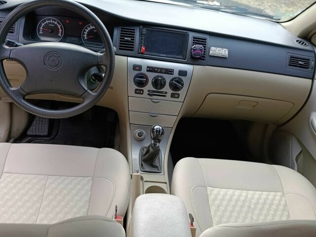 Сірий Джилі Мапл, об'ємом двигуна 1.8 л та пробігом 60 тис. км за 3500 $, фото 4 на Automoto.ua