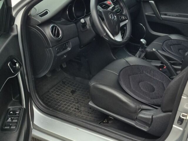 Серый Джили Мапл, объемом двигателя 1.5 л и пробегом 30 тыс. км за 6500 $, фото 5 на Automoto.ua