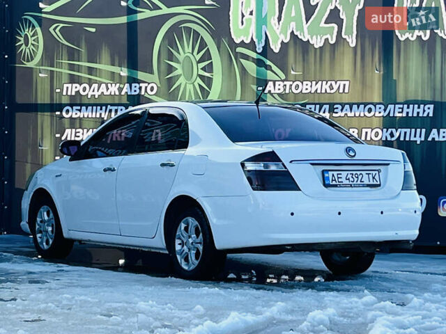 Белый Джили СЛ, объемом двигателя 1.79 л и пробегом 186 тыс. км за 2900 $, фото 6 на Automoto.ua