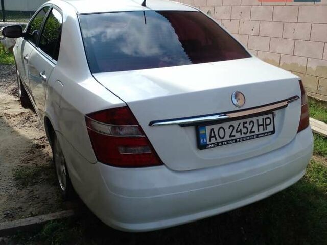 Белый Джили СЛ, объемом двигателя 1.79 л и пробегом 100 тыс. км за 4150 $, фото 1 на Automoto.ua