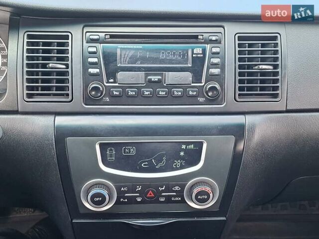 Джилі СЛ 2012 у Тернополі на Automoto.ua Чорний Джилі СЛ, об'ємом двигуна 1.79 л та пробігом 107 тис. км за 3900 $, фото 16 на Automoto.ua