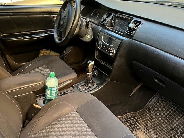 Серый Джили СЛ, объемом двигателя 1.8 л и пробегом 225 тыс. км за 1000 $, фото 4 на Automoto.ua