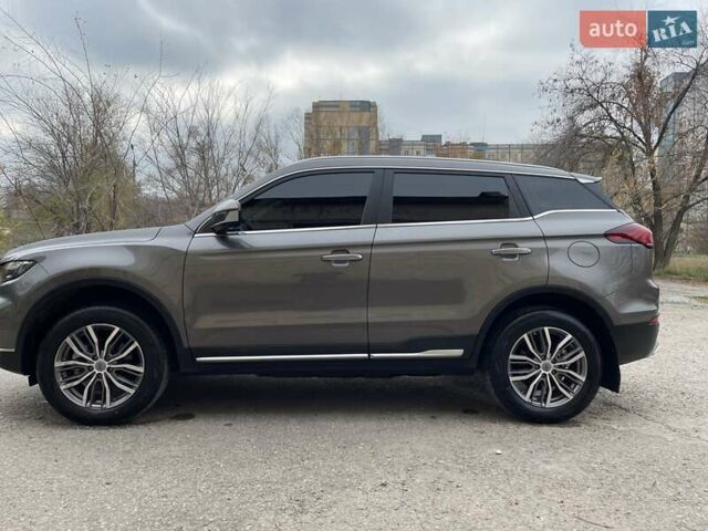 Сірий Джилі Atlas Pro, об'ємом двигуна 1.48 л та пробігом 3 тис. км за 18000 $, фото 3 на Automoto.ua