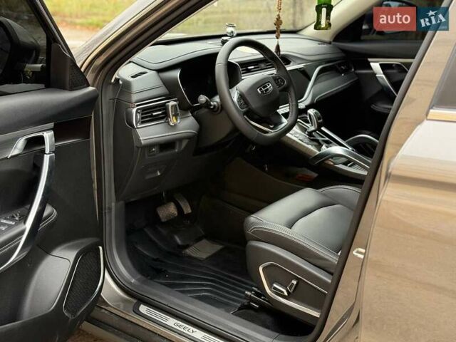 Сірий Джилі Atlas Pro, об'ємом двигуна 1.48 л та пробігом 3 тис. км за 18000 $, фото 33 на Automoto.ua