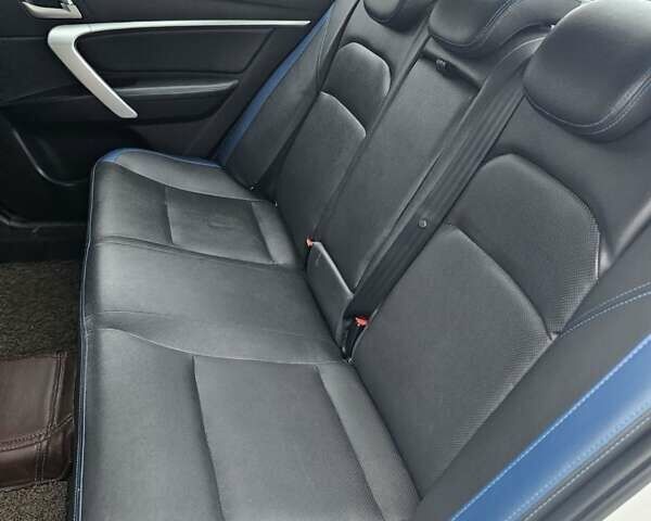 Белый Джили Emgrand EV253, объемом двигателя 0 л и пробегом 132 тыс. км за 9500 $, фото 8 на Automoto.ua