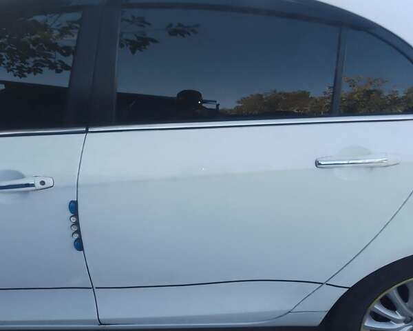 Белый Джили Emgrand EV253, объемом двигателя 0 л и пробегом 105 тыс. км за 8200 $, фото 20 на Automoto.ua