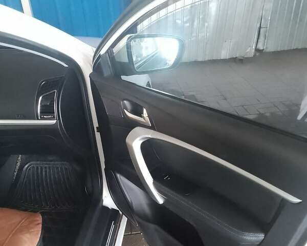 Белый Джили Emgrand EV253, объемом двигателя 0 л и пробегом 105 тыс. км за 8200 $, фото 56 на Automoto.ua