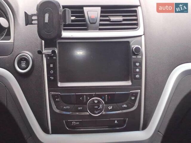 Белый Джили Emgrand EV253, объемом двигателя 0 л и пробегом 160 тыс. км за 10790 $, фото 9 на Automoto.ua