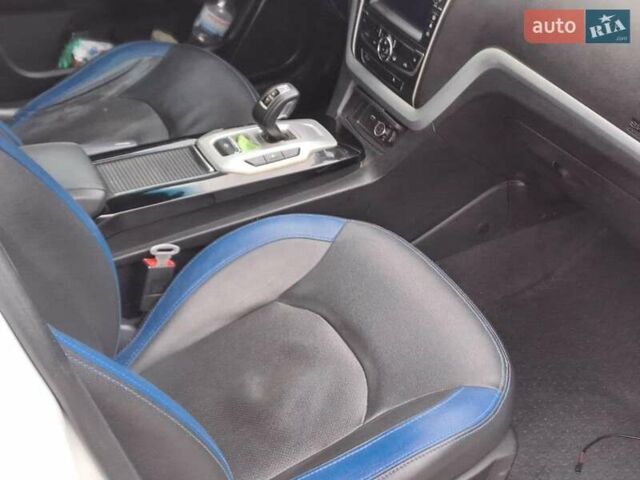 Белый Джили Emgrand EV253, объемом двигателя 0 л и пробегом 160 тыс. км за 10790 $, фото 10 на Automoto.ua