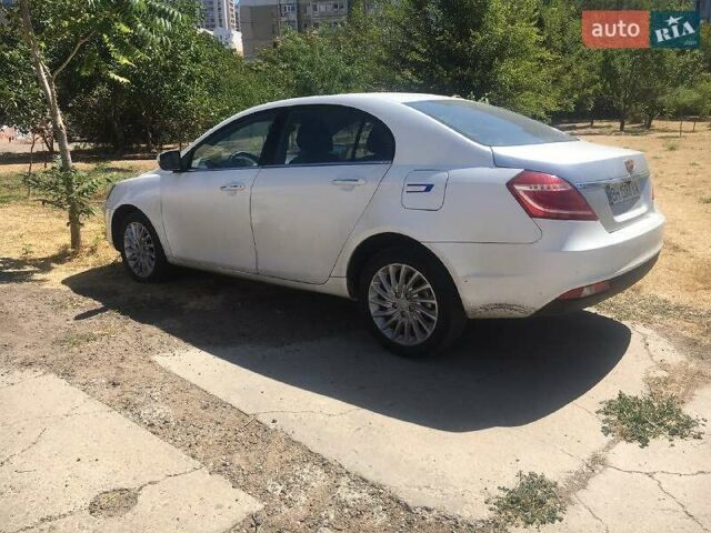 Белый Джили Emgrand EV300, объемом двигателя 0 л и пробегом 190 тыс. км за 8500 $, фото 3 на Automoto.ua